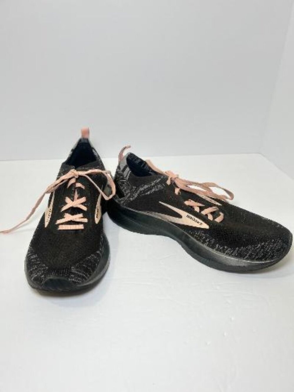 Brooks Levitate 4 Running Shoes Womens 9 Black Rose Gold DNA AMP 1203351B041